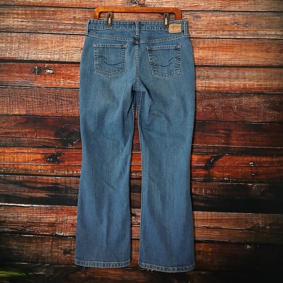 Levis Signature Jeans 12 Short Mid Rise Boot Cut Medium Wash Blue Denim Stretch - Picture 3 of 10